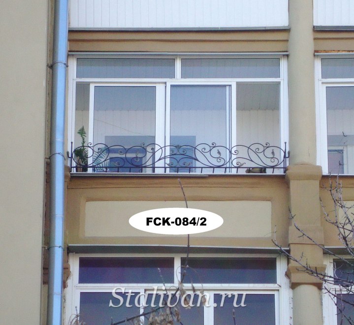 Кованые оконные цветочницы 7