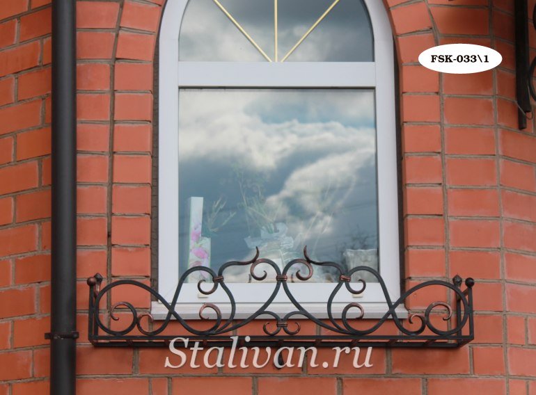 Кованые оконные цветочницы 9