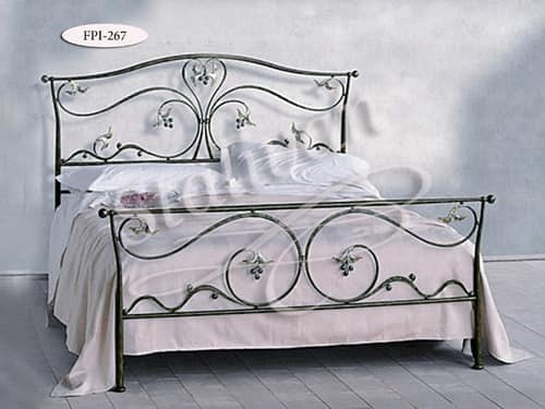Кованая кровать с изголовьем FPI-267 - фото 1