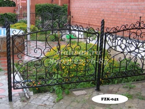 Забор с ковкой FZK-042 - фото 1
