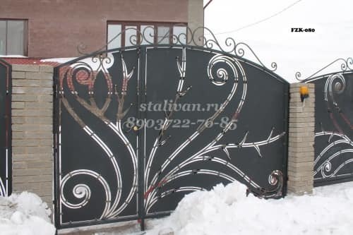 Забор с декоративной ковкой FZK-080 - фото 1