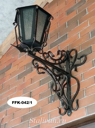Фонарь с элементами ковки FFK-042 - фото 1
