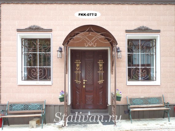 Арочный кованый козырек над крыльцом FKK-077 - фото 3