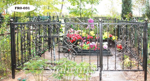 Могильная ограда с ковкой FRO-031 - фото 1