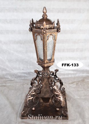 Фонарь с ковкой FFK-133 - фото 1