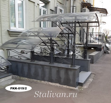 Односкатный козырек с элементами ковки FKK-019 - фото 2